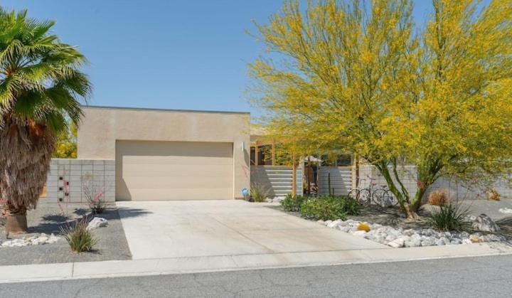 Chic Luxurious Desert Home- Private Pool Hot Tub Palm Springs Exterior photo